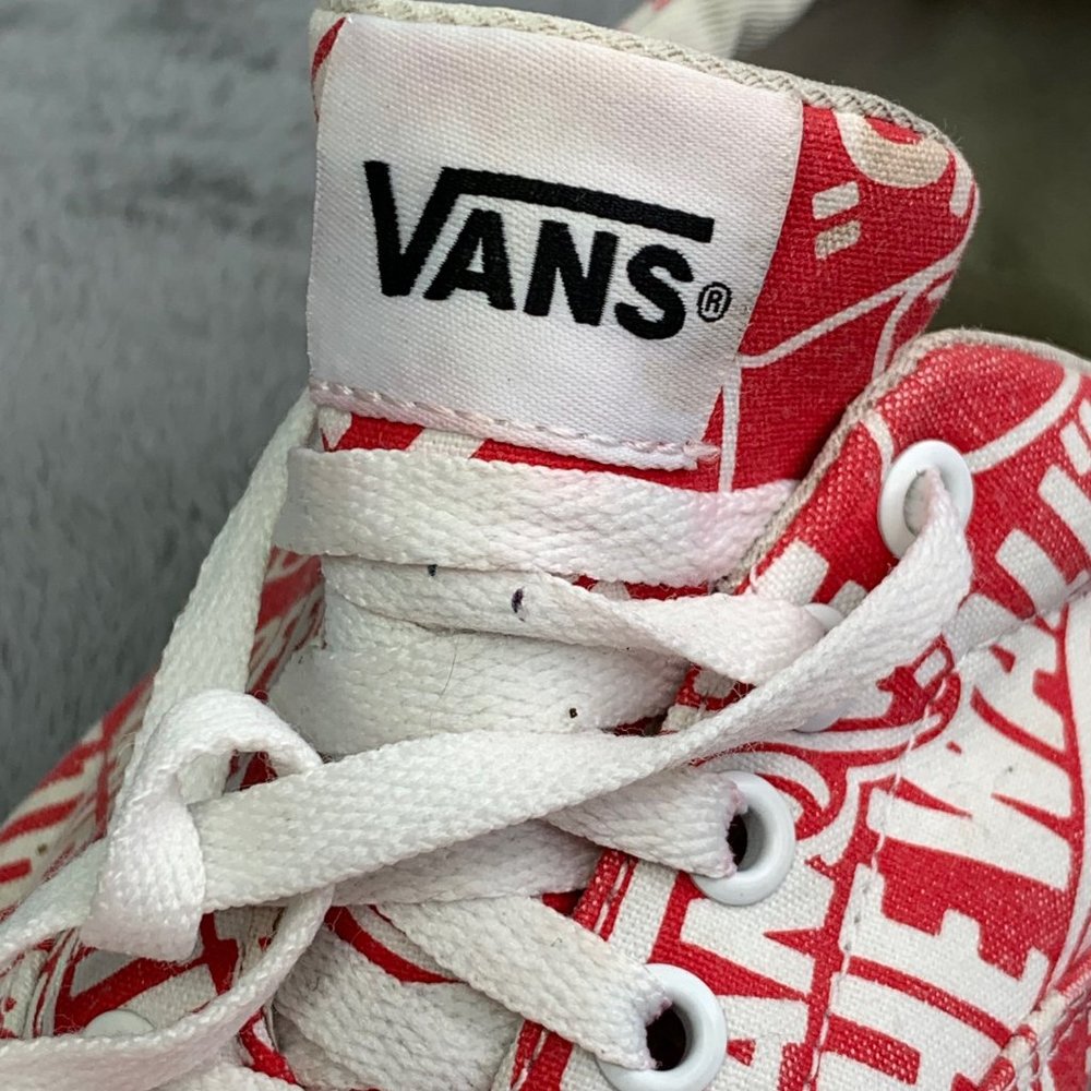 Vans Off the Wall Sneakers size 11 Allover Print Logos Spellout Red White Low - Picture 7 of 8